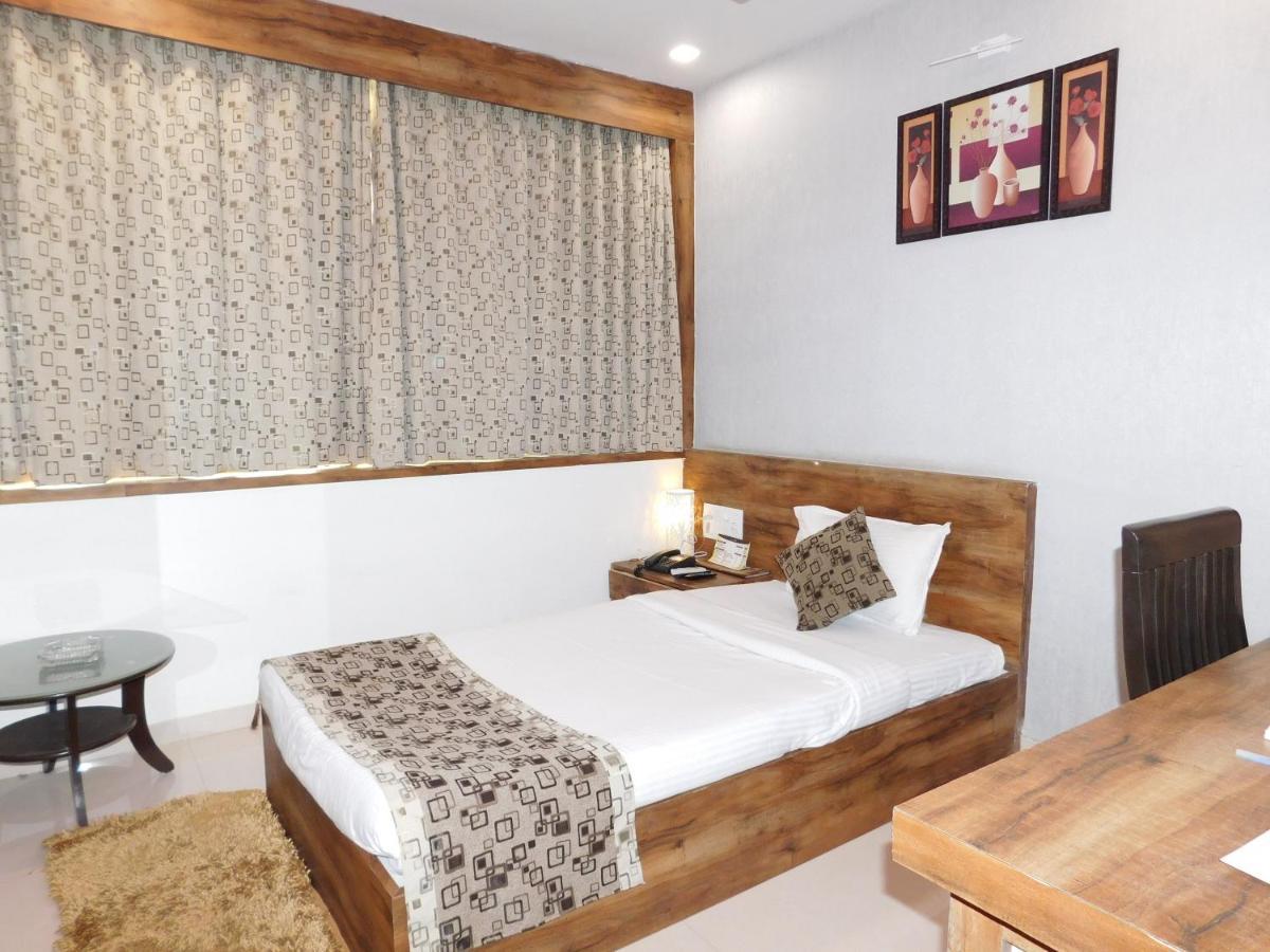 Hotel Shiva Club And Resort Mundra Exteriér fotografie